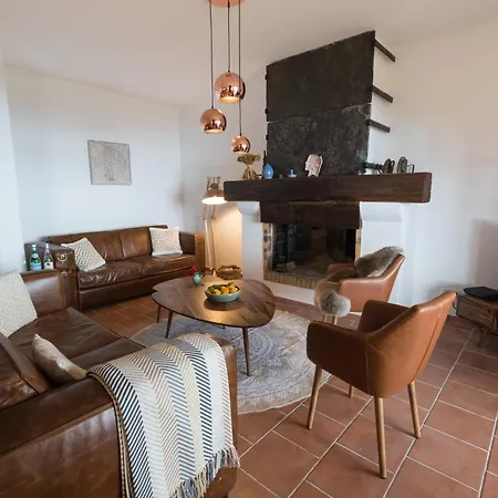 Bella Vista Apartment *